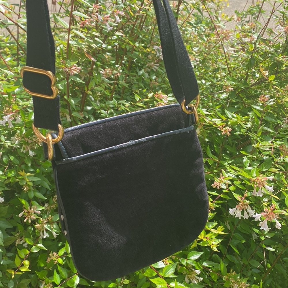 Juicy Couture Black satchel!!!!!!! Poka-Dot Interior soft material
ITEM #1 - Picture 5 of 16